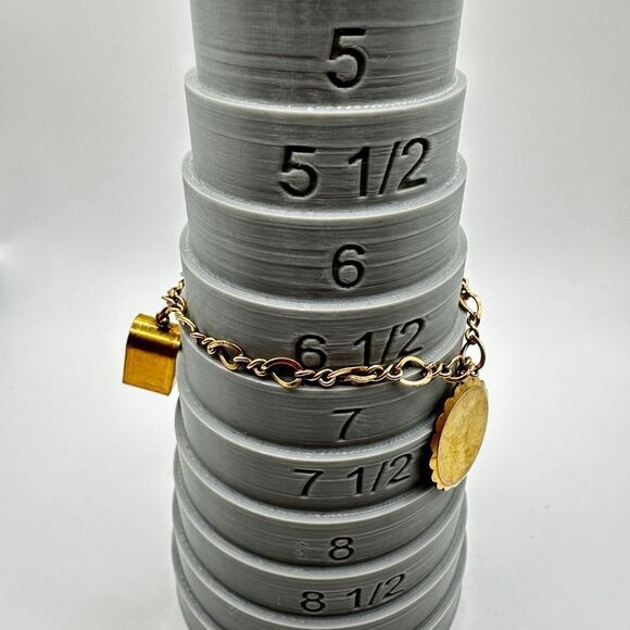 Vintage 1/20 12k GF yellow gold charm bracelet with three charms! - Picture 3 of 14